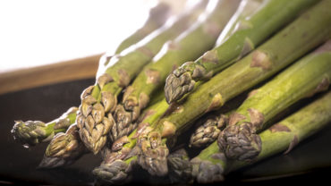 2837Cuisson à l’eau des asperges blanches